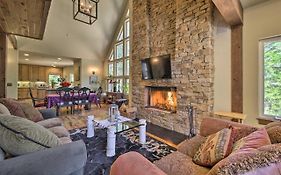 Incredible Lake Arrowhead Home With Views And Decks!